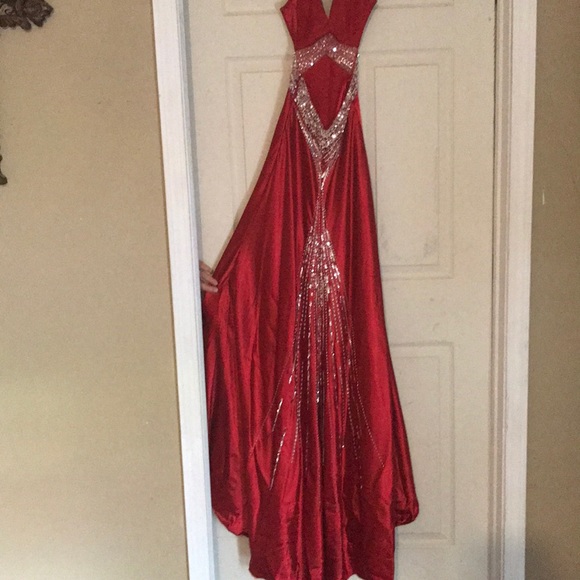 FORMAL DRESS - Picture 3 of 6